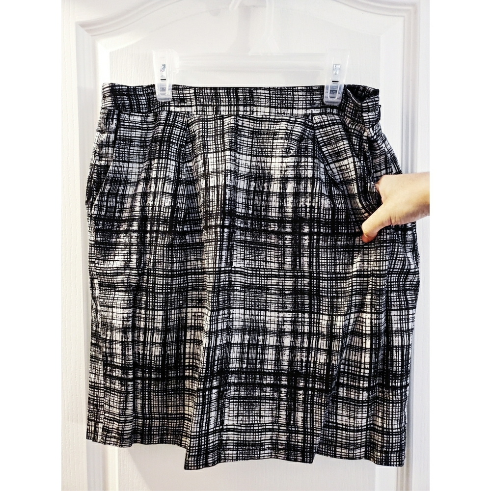 Loft Pencil Skirt with Pockets